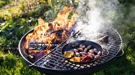 The Cooking Pit .